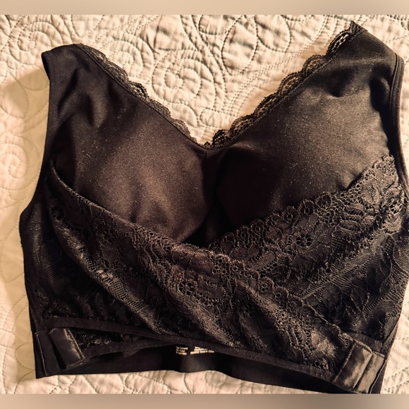 CaraMia Cross Over Front Closure Comfort and Style Bra - Picture 3 of 8